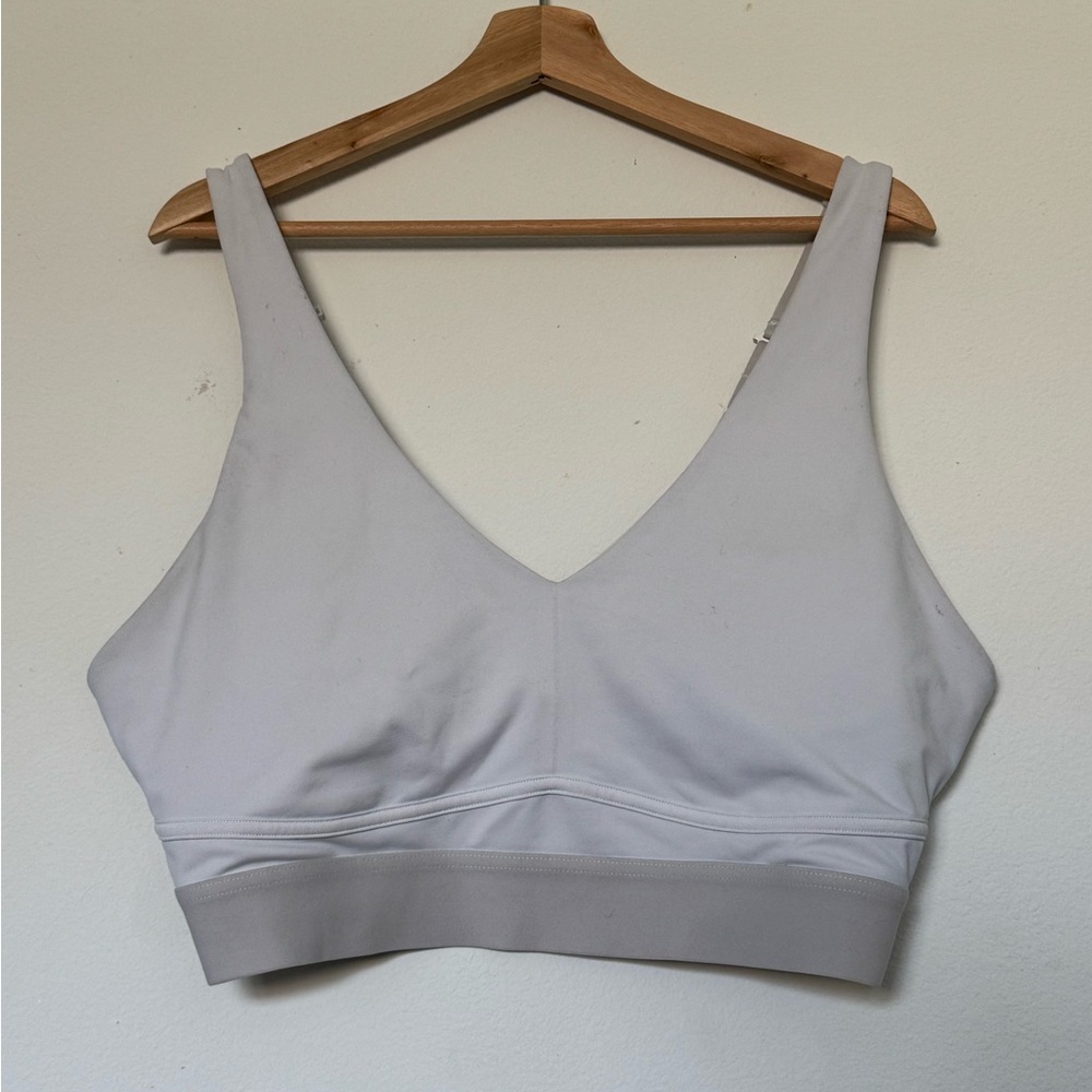 Fabletics Light Gray V-Neck Sports Bra - 2xl built for comfort and support